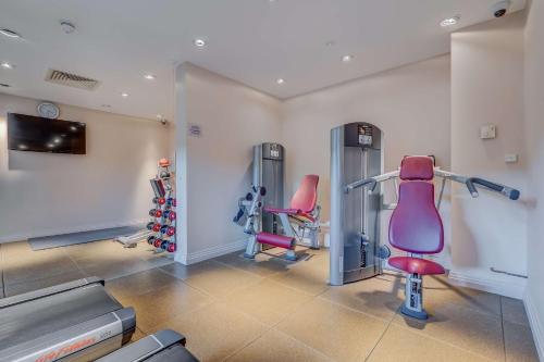 Gimnasio o instalaciones de fitness de DoubleTree by Hilton London Ealing