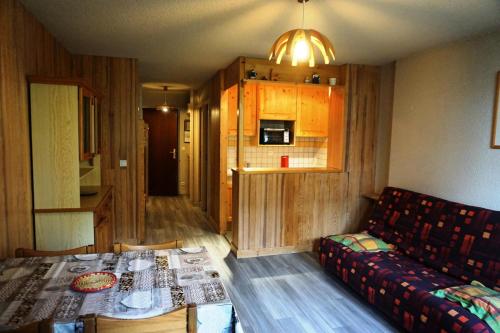 Photo de la galerie de l'établissement Résidence Rond Point I - Studio 4 personnes MAE-1504, à Orcières