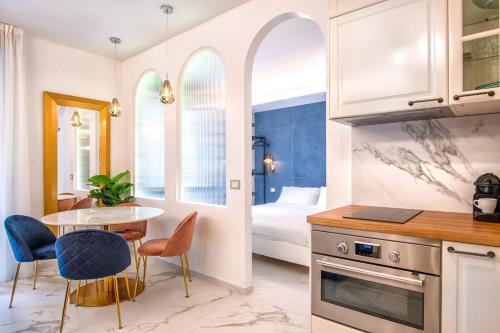 Ms Marple Luxury Suite Central Station
