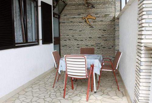 Apartments with parking space Novi Vinodolski - 22393