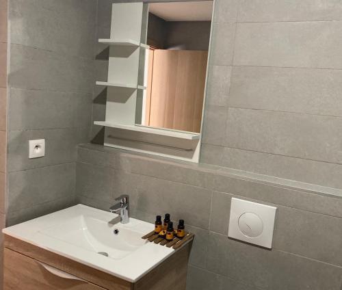 Ένα μπάνιο στο Appartement près de Novotel face au parc WELCOME STAY