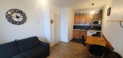 Photo de la galerie de l'établissement Chalets Du Thabor - apartement 2 pieces pour 2-4 personnes MAE-3874, à Modane