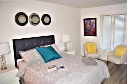 Χώρος καθιστικού στο Bethany Ocean View Condo by the sea 1st of 2