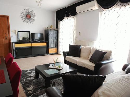 Kuchyň nebo kuchyňský kout v ubytování City Apart Alexanfroupolis Layla Home
