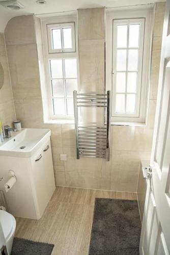 Aylesbury Studio Apartment 6 with parkingにあるバスルーム