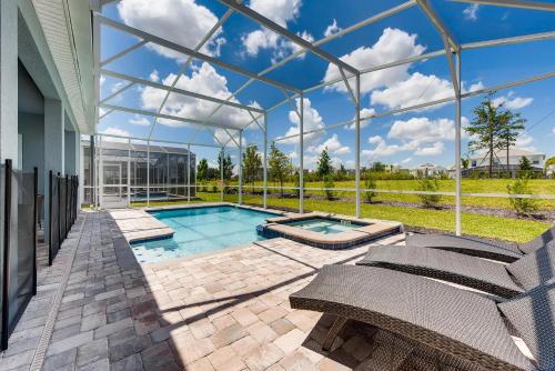 Πισίνα στο ή κοντά στο 1596 MC - Enchanted 6BR Villa: Pool Magic for 14