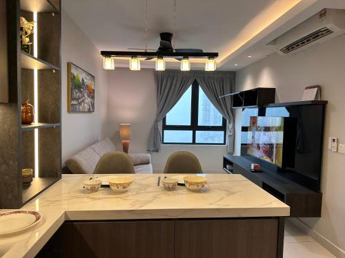 Kuchyň nebo kuchyňský kout v ubytování Design Haven Suite - Contemporary Comfort for 2 at Subang Jaya