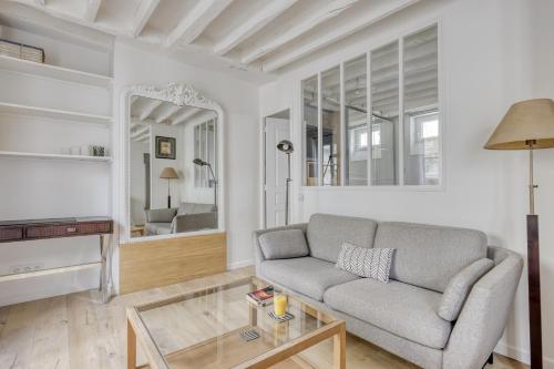 Tranquil Heaven up to 4 guests - Heart of Paris 07