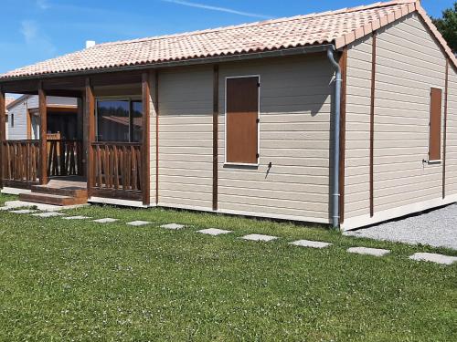 Chalet 2 chambres avec terrasse et climatisation près du Golfe du Morbihan - FR-1-783-19