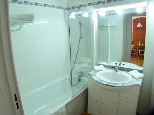 Kúpeľňa v ubytovaní Résidence Pic Du Midi - 2 Pièces pour 4 Personnes 754
