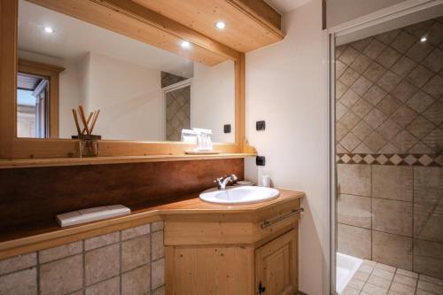 Bathroom sa Chalets Du Savoy - Pièces 824