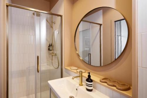 Art Deco Loft - 2BR and 2BA near Canal Saint Martin