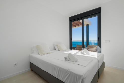 El Higueron apartment by Costarentals - Ref 66