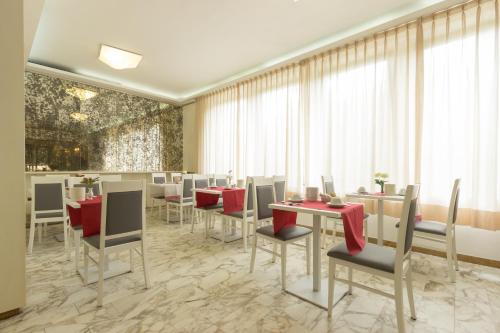 Εστιατόριο ή άλλο μέρος για φαγητό στο Hotel Roma