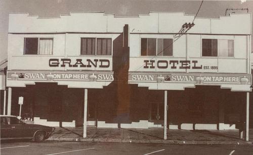 an old black and white photo of a grand hotel at GHK - Grand Hotel Kalgoorlie in Kalgoorlie