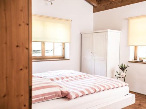 Katil atau katil-katil dalam bilik di Mountain loft Ramsau
