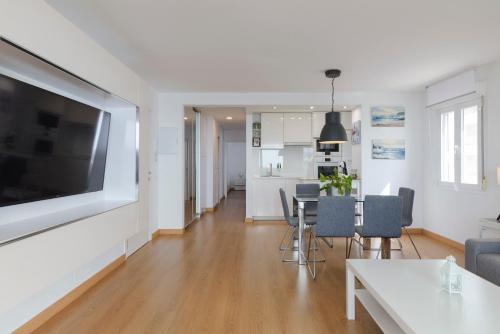 Sea Front Apartment in Marbella Center