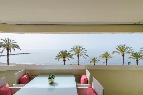Sea Front Apartment in Marbella Center