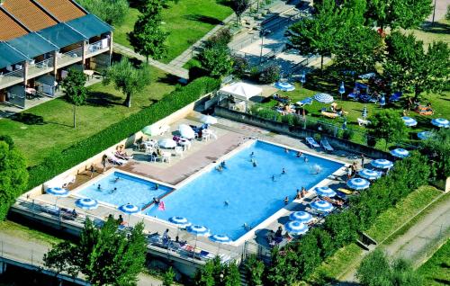 Πισίνα στο ή κοντά στο Stunning Apartment In San Feliciano