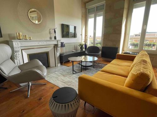 Sunny riverside apartment