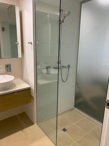 Baðherbergi á Serenity Blue Waters - 3 bedrooms on 8th floor at Darwin Waterfront
