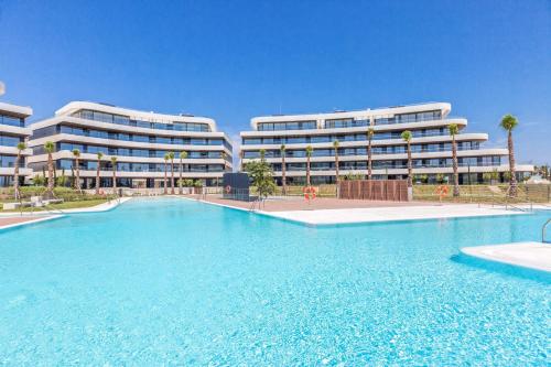 ViVi Homes - Rembrandt Pool, Sauna, Gym & Sea View