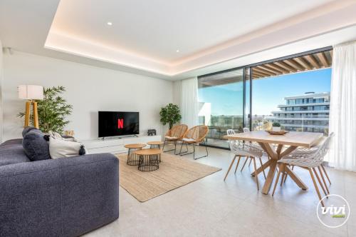 ViVi Homes - Bambu Pool, Gym, Sauna & Beach