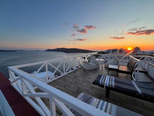 Maryloujohn Villas Oia