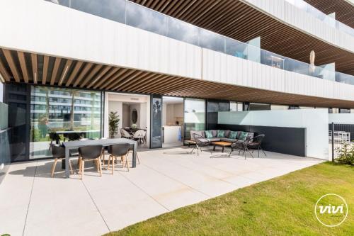 ViVi Homes - Fari Pool, Sauna, Gym & Sea View