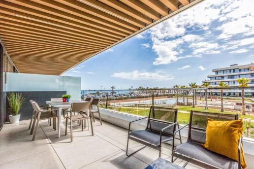 ViVi Homes - Dali - Pool, Sauna, Gym & Sea View