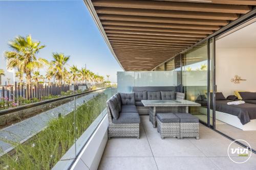 ViVi Homes - Sana Pool, Sauna, Gym & Beach