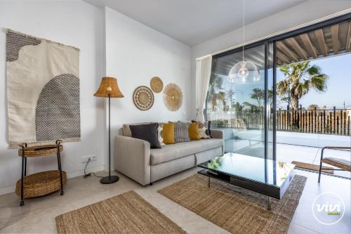 ViVi Homes - Sana Pool, Sauna, Gym & Beach