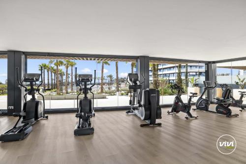 ViVi Homes - Choco Pool, Gym, Terrace & Beach