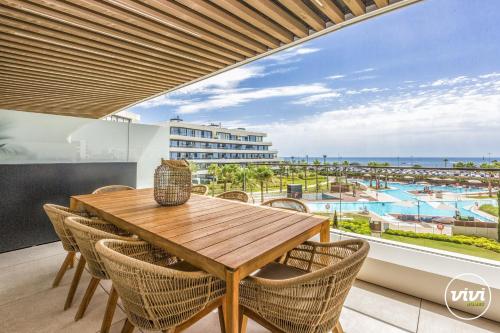 ViVi Homes - Alma Pool, Gym, Sauna, Terrace & Sea View