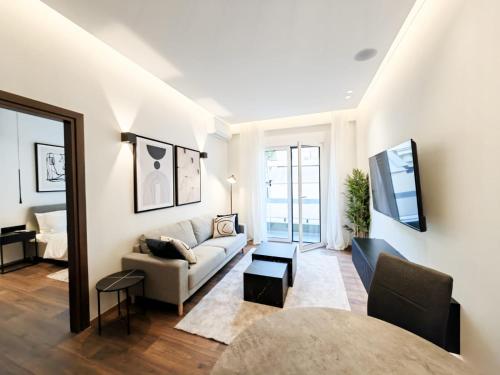 Ant16 - New York Stylish Design in Athens