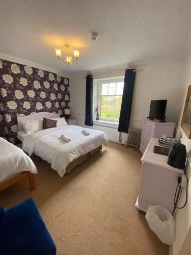 Gallery image of The Penruddocke Arms in Dinton