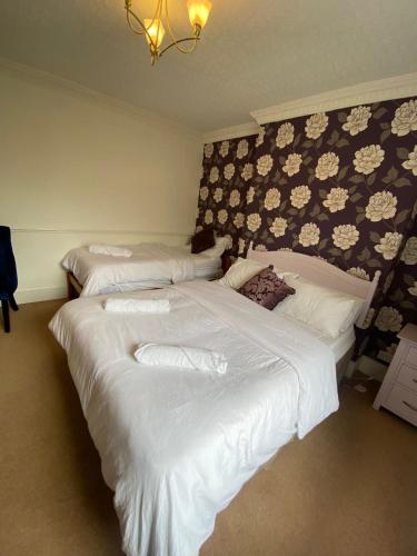 Gallery image of The Penruddocke Arms in Dinton