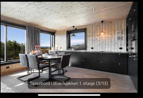 Posezení v ubytování Flott moderne hytte i Holterdalen, 4 soverom, 2 bad, Jacuzzi, garasje