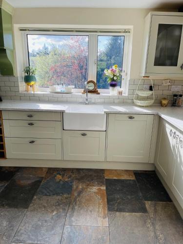 Dapur atau dapur kecil di 4-Bed House in Wetherby sleeps 8 near York