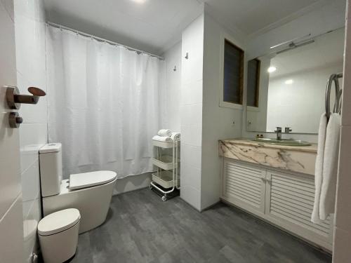 A bathroom at Vitaly Beach