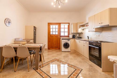 Kuchyň nebo kuchyňský kout v ubytování House for two!!