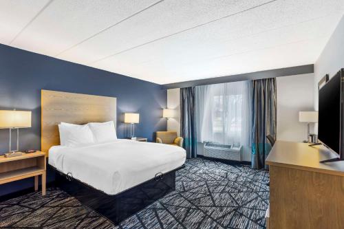 Best Western Westgate Innにあるベッド