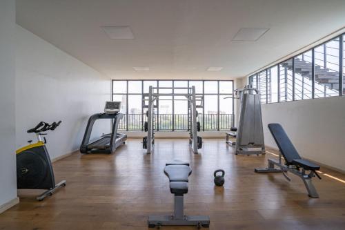 Laurel Hill Suitesにあるフィットネスセンターまたはフィットネス設備