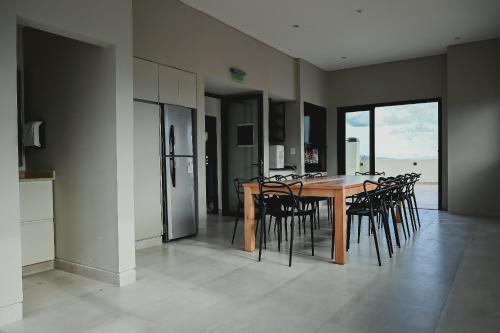 Una cocina o kitchenette en Alcazar Suites Premium