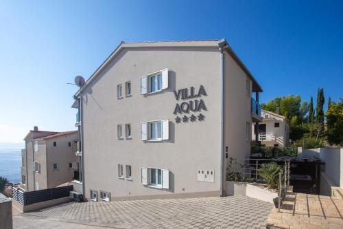 Seaside apartments with a swimming pool Businci, Ciovo - 21999