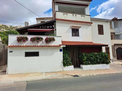 Apartments with parking space Draga Bascanska, Krk - 22861