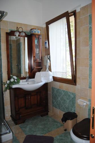 Ένα μπάνιο στο B&B Villa Anna