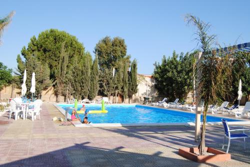 Πισίνα στο ή κοντά στο B&B Villa Anna