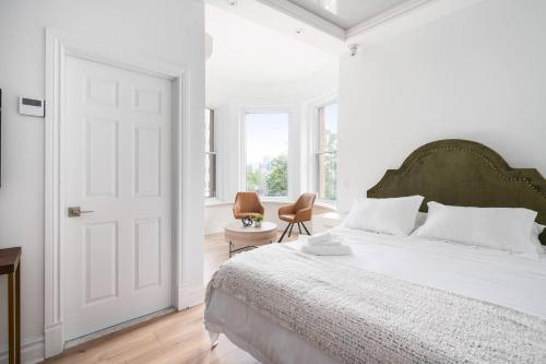 Gallery image of Penfield Suites in Montréal