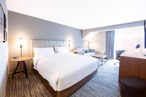 Four Points by Sheraton Downtown Seattle Center Image